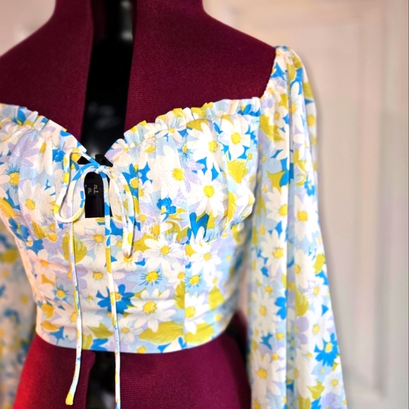 Ruby Sees Floral Ruffle Shirred Faux Corset Crop Top Size 8 - Picture 2 of 9